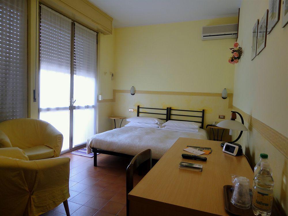 Hotel Astoria Tabiano Terme Exterior photo